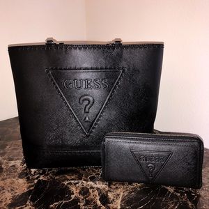 💥SALE: GUESS 2 piece set Matte Black Bag + Wallet